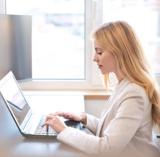 istockphoto-2187998619-612x612.jpg