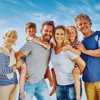 Glückliche Großfamilie 350 × 350.png