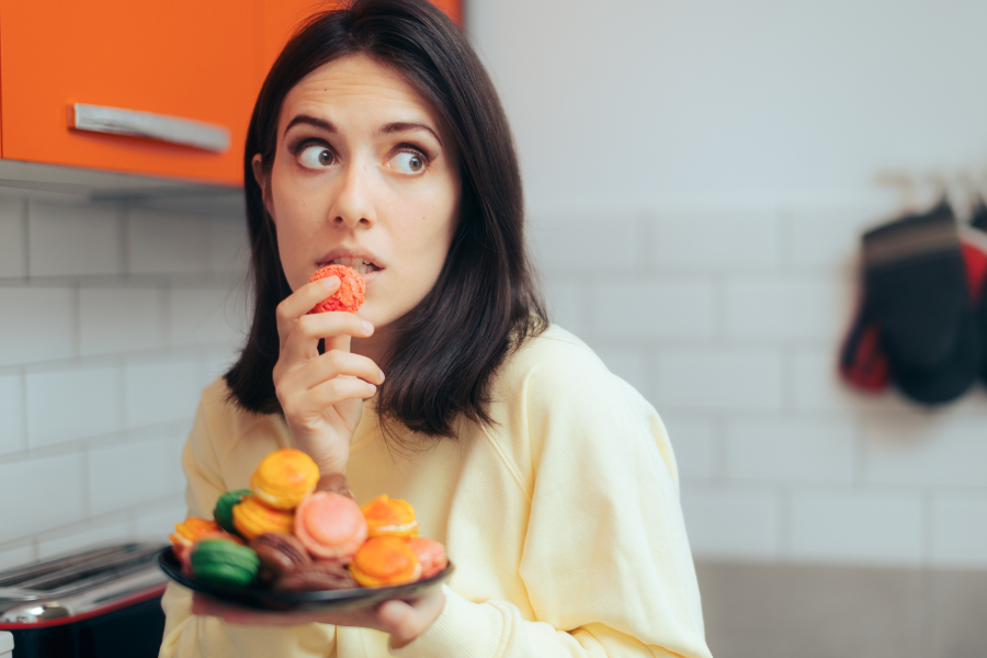 Frau Heißhunger (900 × 600 px) (7).png