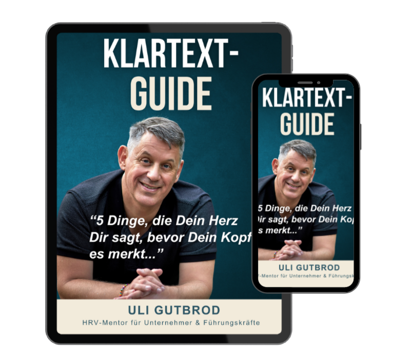 Beige Weiß Mockup Schlicht Online Kurs Digitales Produkt Werbung Instagram Post.png