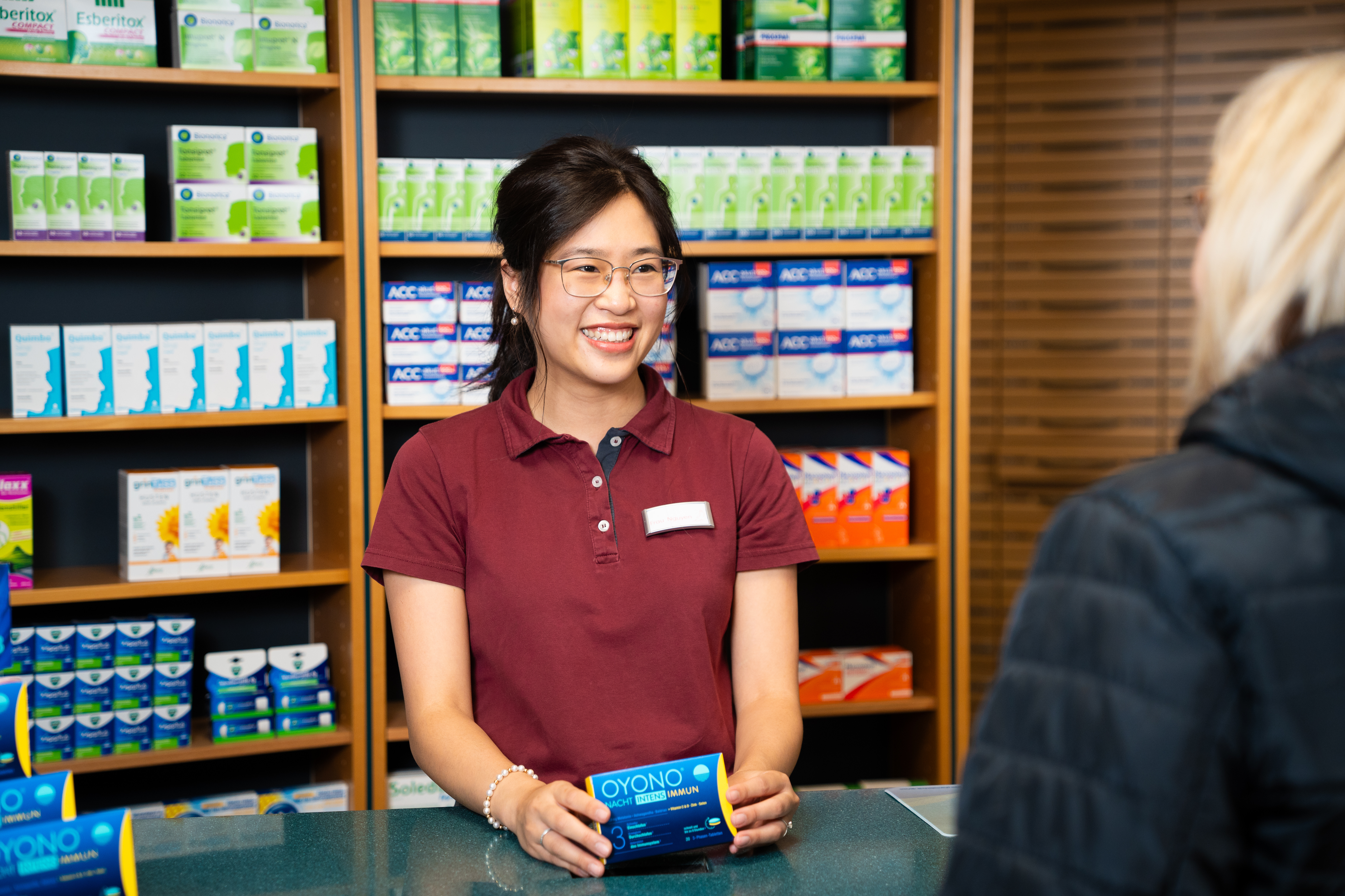 Mitarbeiterin im Verkauf