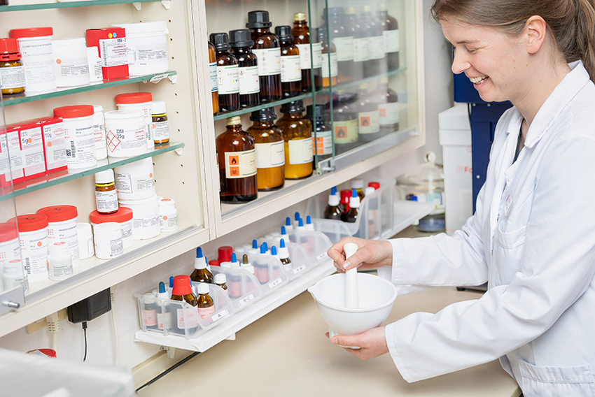 Deine Aufgaben in der Anna Apotheke Neufahrn - im Labor