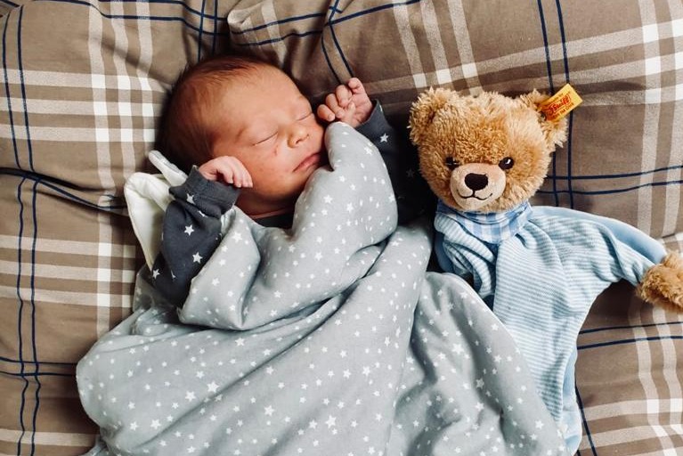 Babybauch einer schwangeren Frau