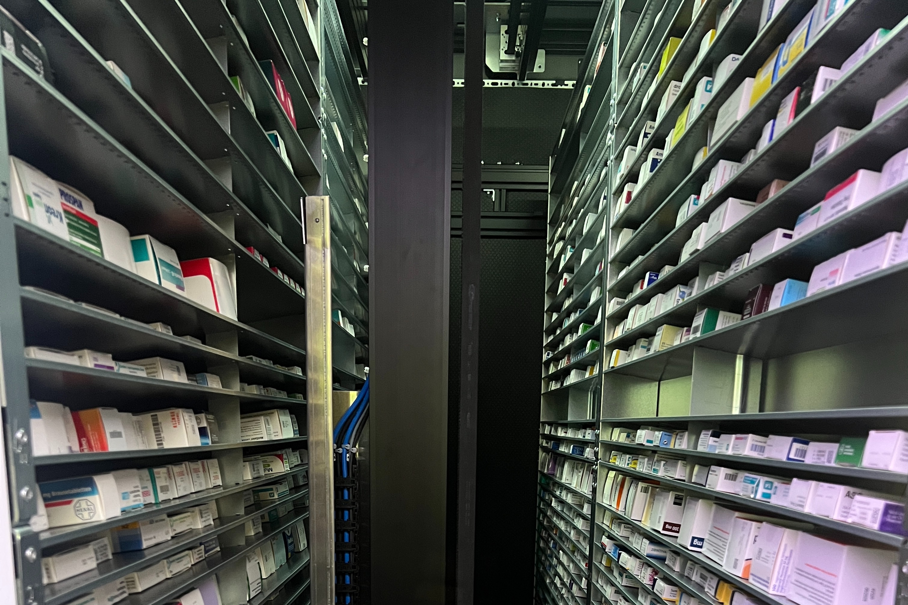 Warenlager der Koopmann Apotheke