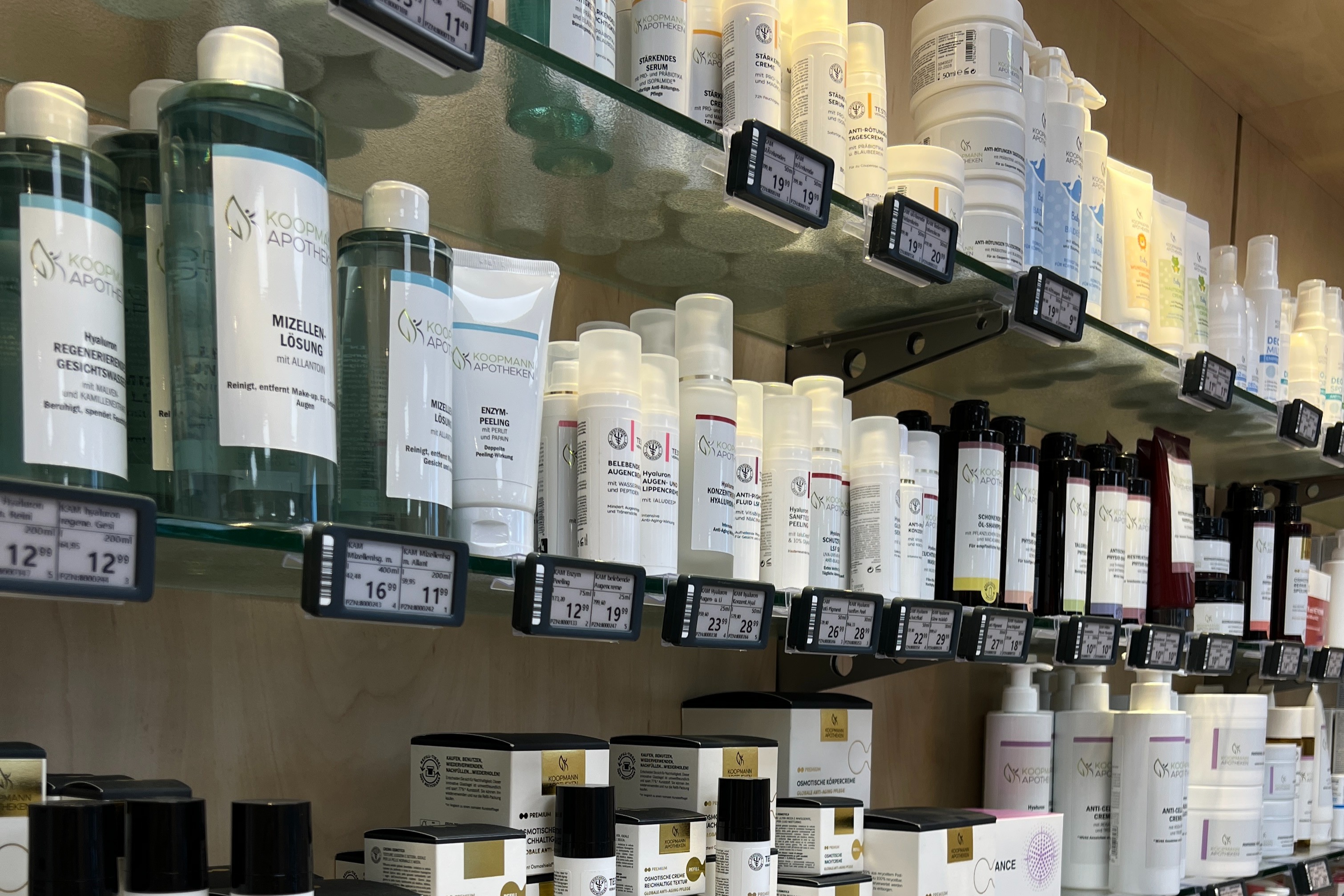 Hauseigene Kosmetik & Mikronährstoffe im Regal