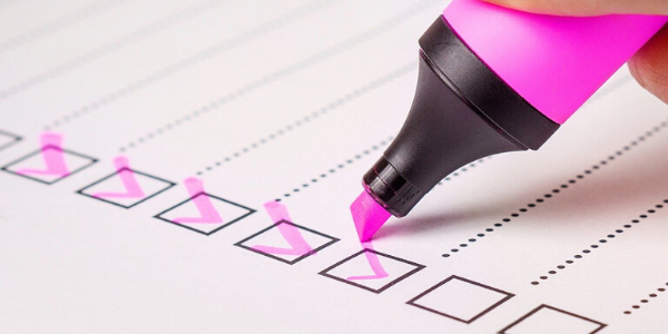 Checkliste für bessere Organisation Eine abgehackte Checkliste zur Organisationsverbesserung