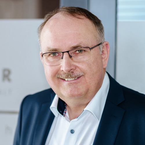 erhard-kraemer-1x1.jpg