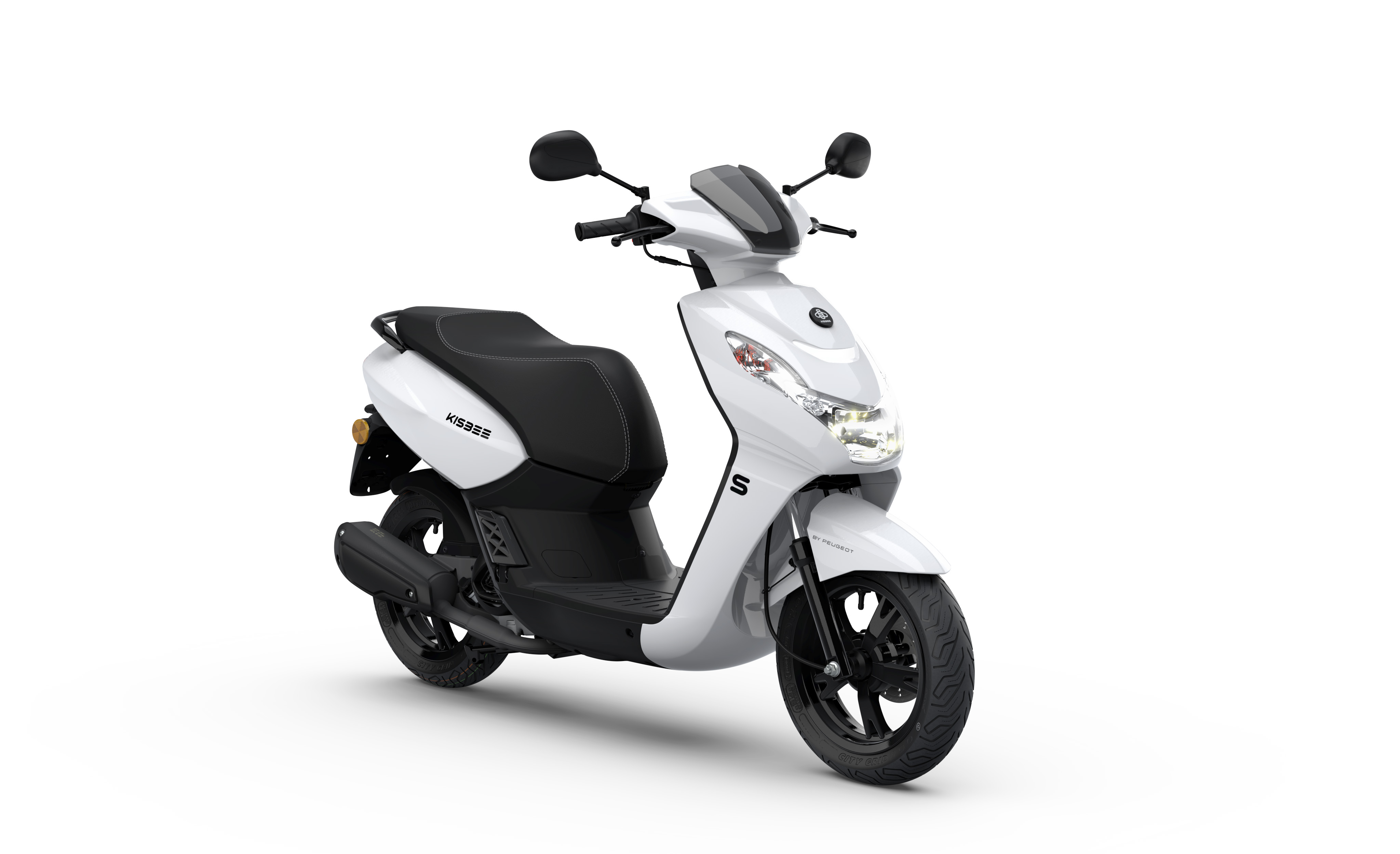 Kisbee S Icy White - Front quarter right.jpg