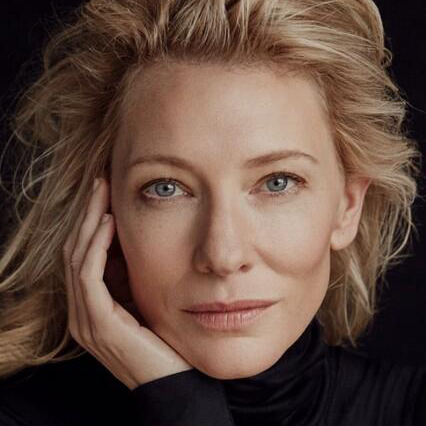 Charismatic woman: She moves through life unhurriedly. Charismatic woman: She moves through life unhurriedly.