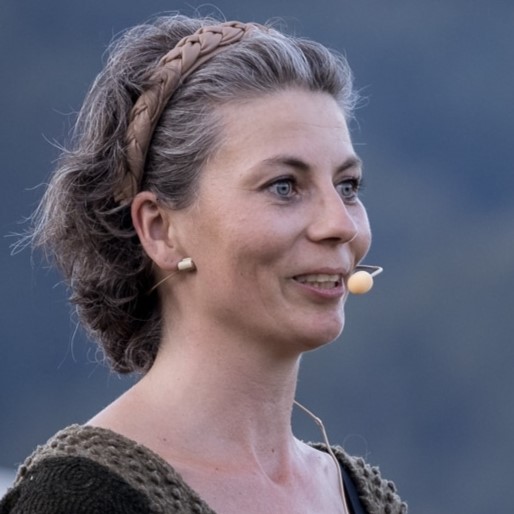 Sandra Hirsch.jpg