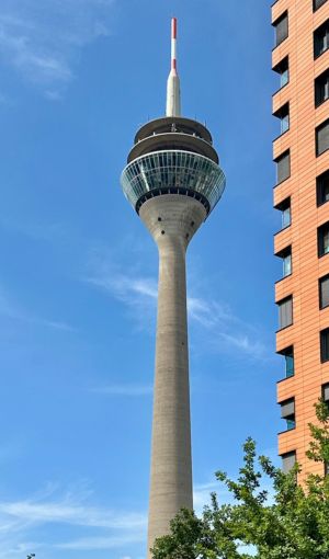 Der Fernsehturm, das Wahrzeichen der Stadt