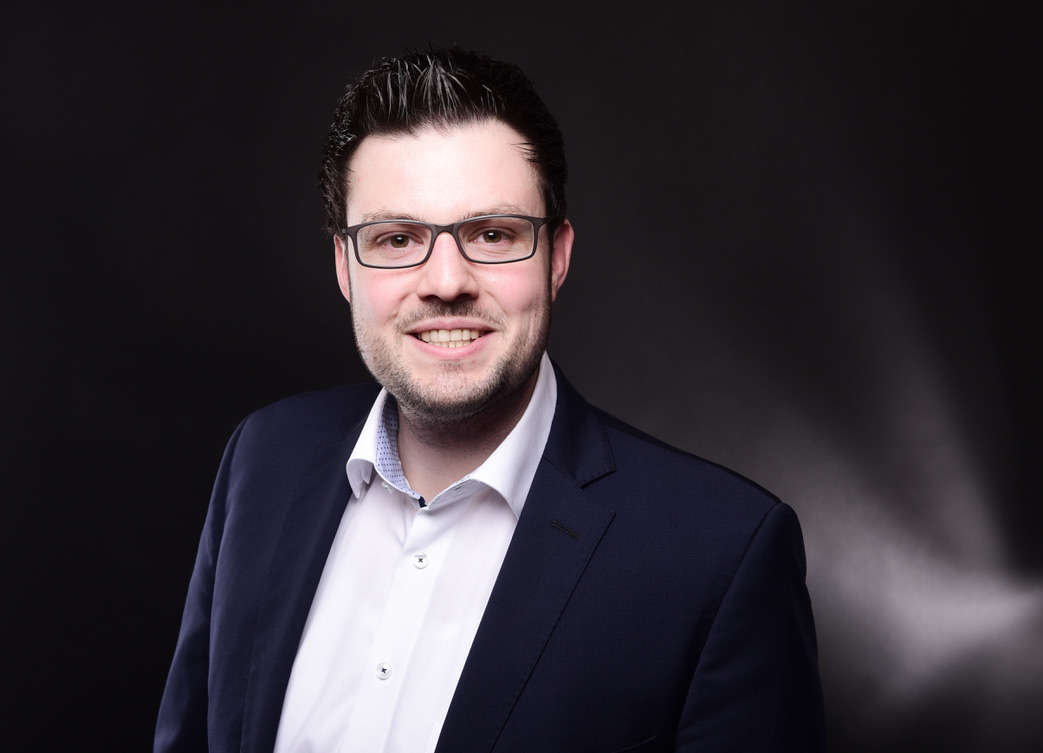 mischa_schlabach_finanz-pilot_c_sq.jpeg