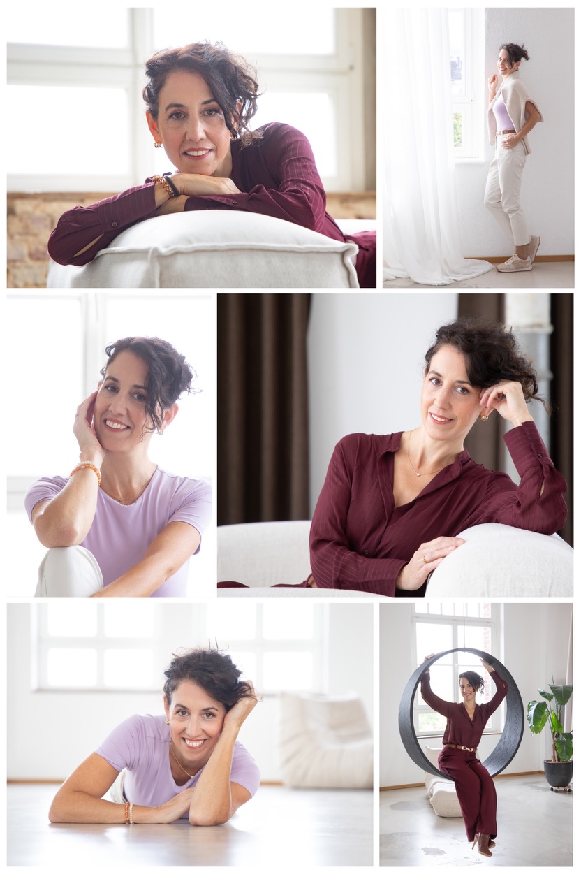 Collage einer professionellen Frau mit langen dunklen Haaren, posiert in einem pinken Blazer, lässigen grauen Outfits und entspannt auf dem Boden sitzend, strahlt Gelassenheit und Stilbewusstsein aus.