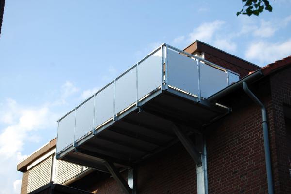Anbaubalkon freitragend Münster.jpg