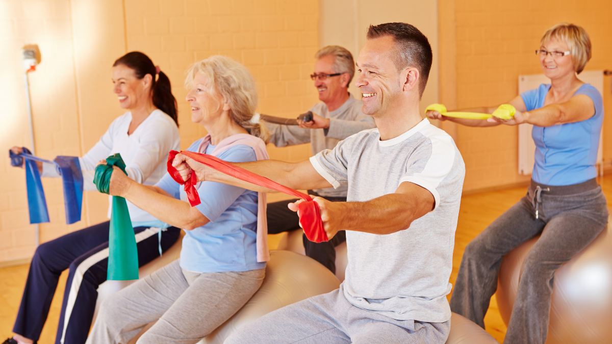 💪 Wie Krafttraining im Alter schützt – stärker durchs Leben
