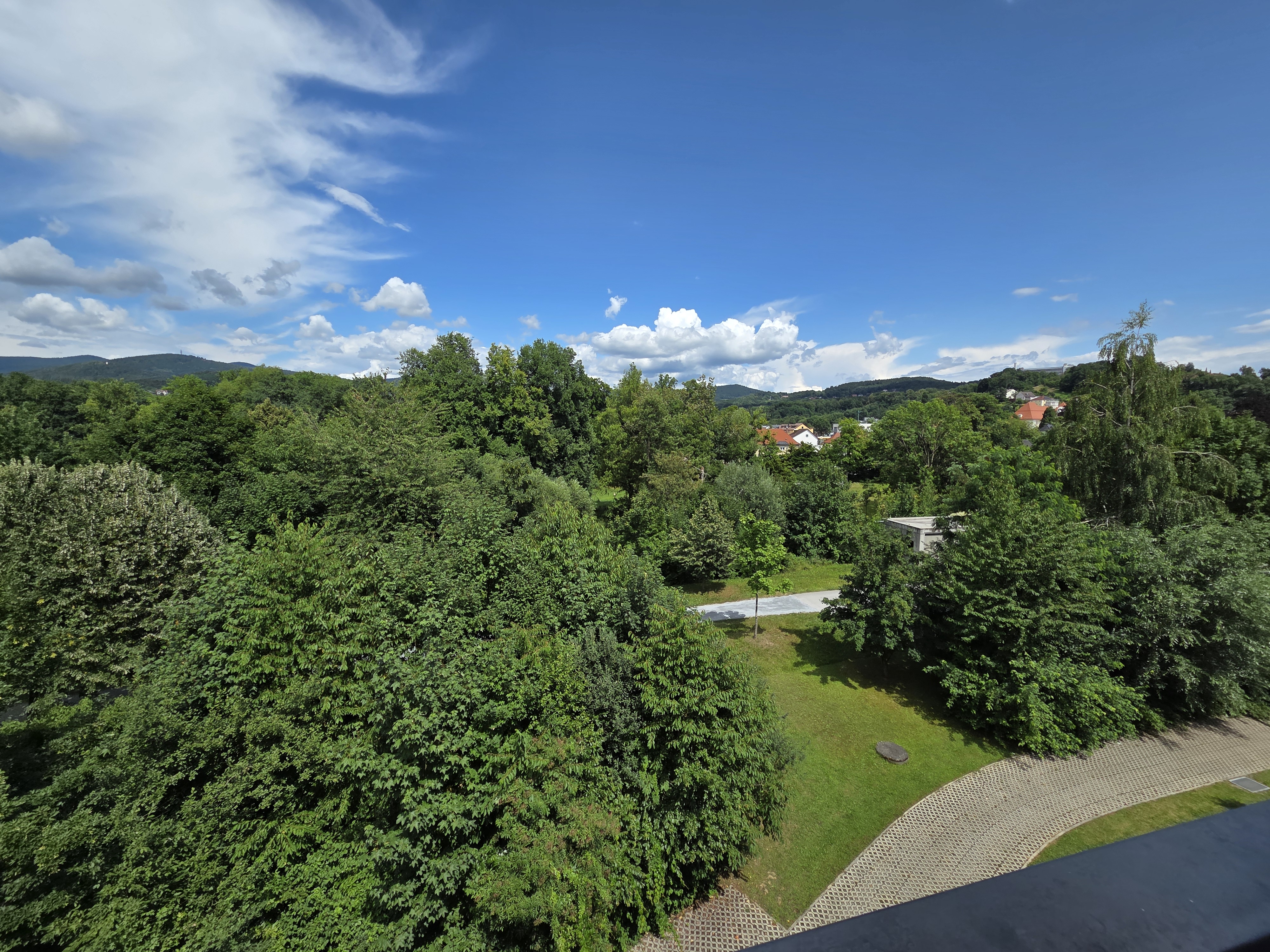 Aussicht vom Balkon.jpg