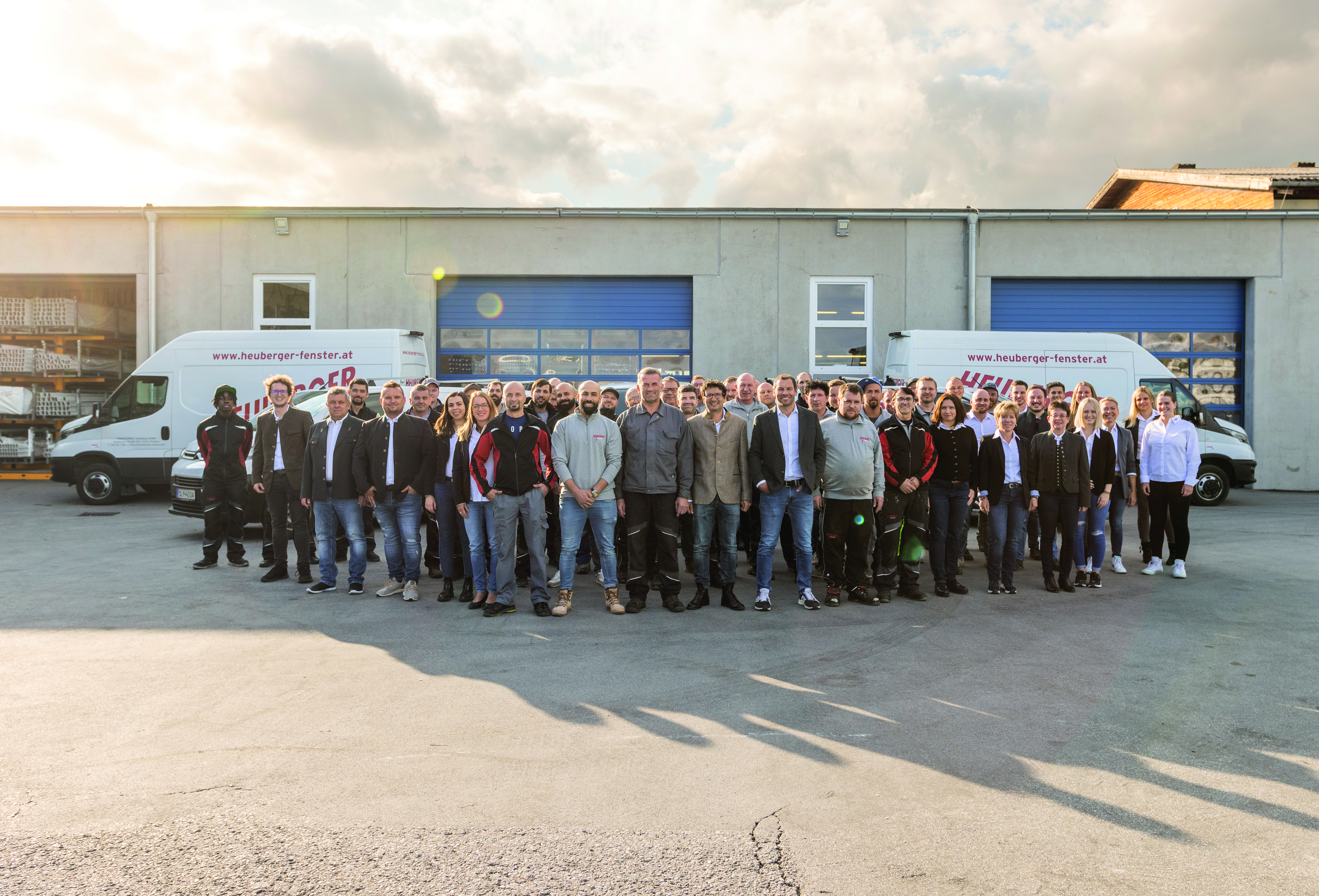 Mitarbeitergruppenfoto.jpg
