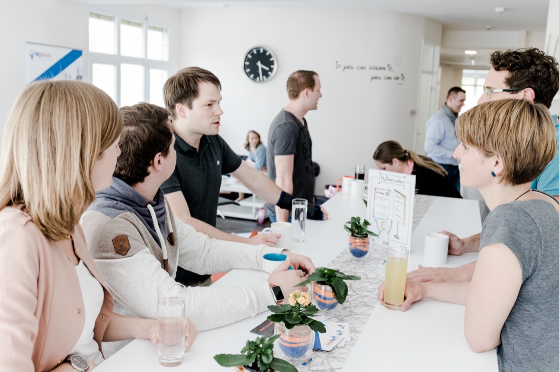 Austausch und Gruppenarbeit bei einem Performance Academy Training