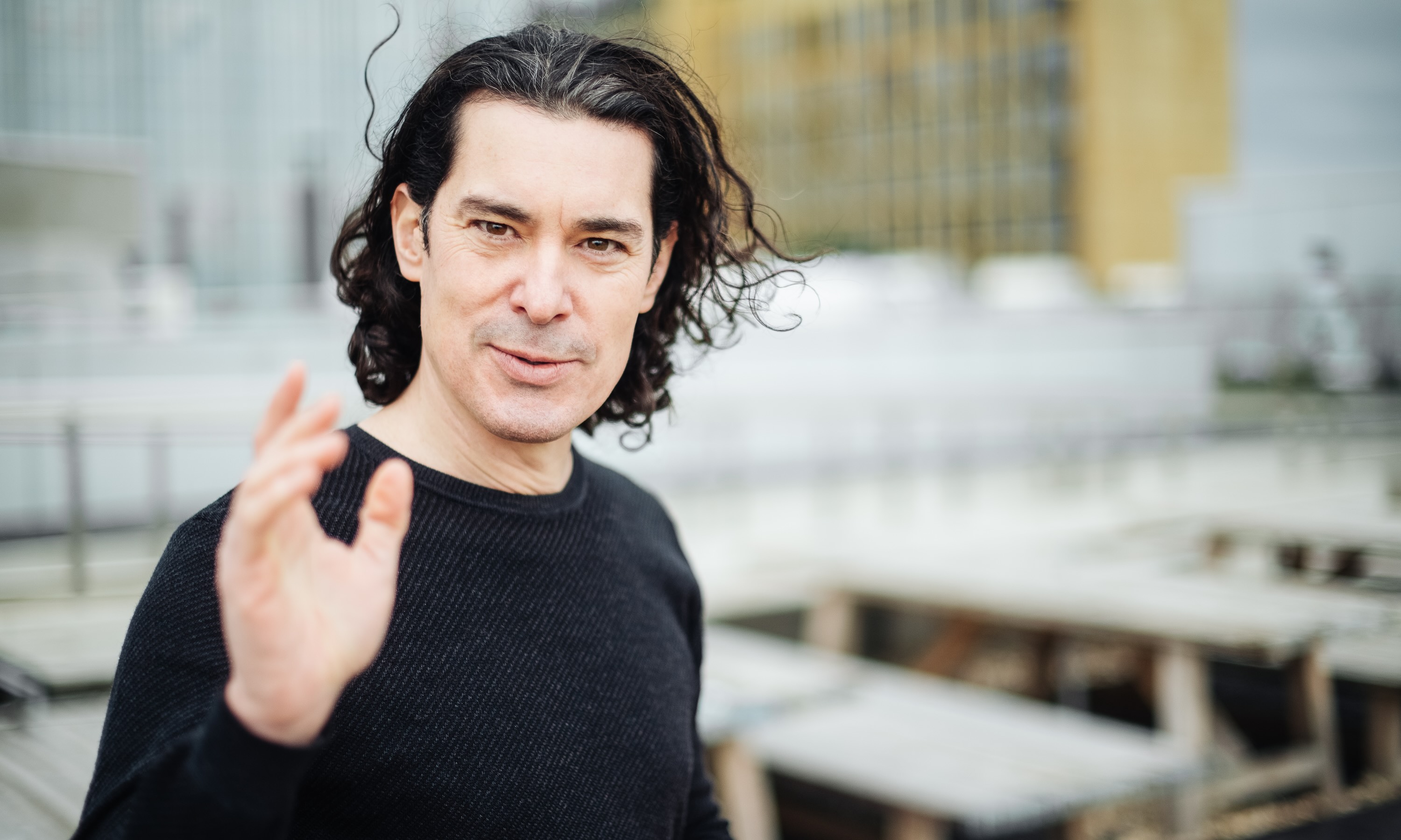 Daniel Halft Visionär 2025 665KB.jpeg