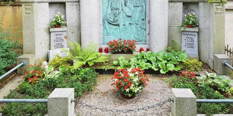 Friedhof Botnang in Botnang und Immobilienbewertung: Einblicke von Ihren Immobiliengutachtern aus Stuttgart