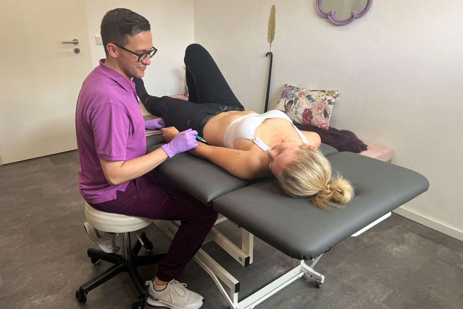 Schlanker, straffer, jünger Bequem im Liegen und ohne OP Jetzt testen BIETIGHEIM-BISSINGEN 10 Personen gesucht.jpg