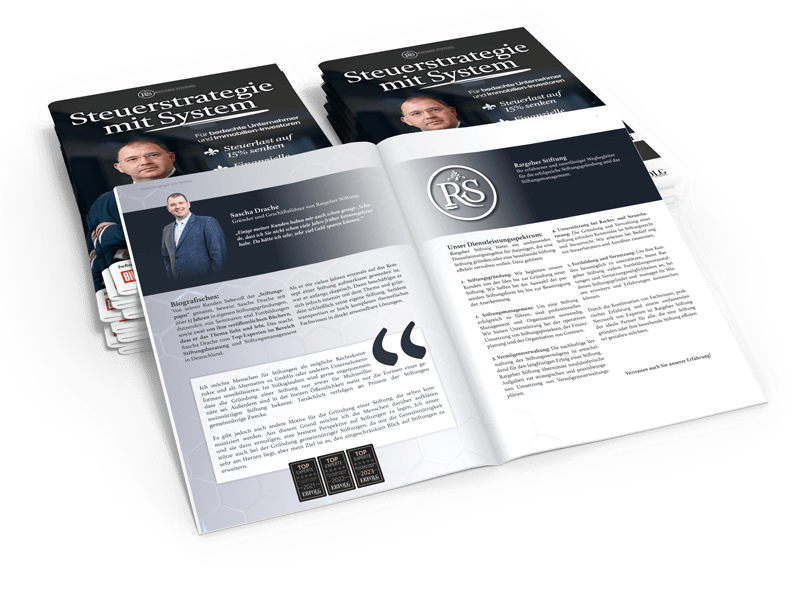 Mockup_Report_Stapel_offenes-magazin_format-min.png