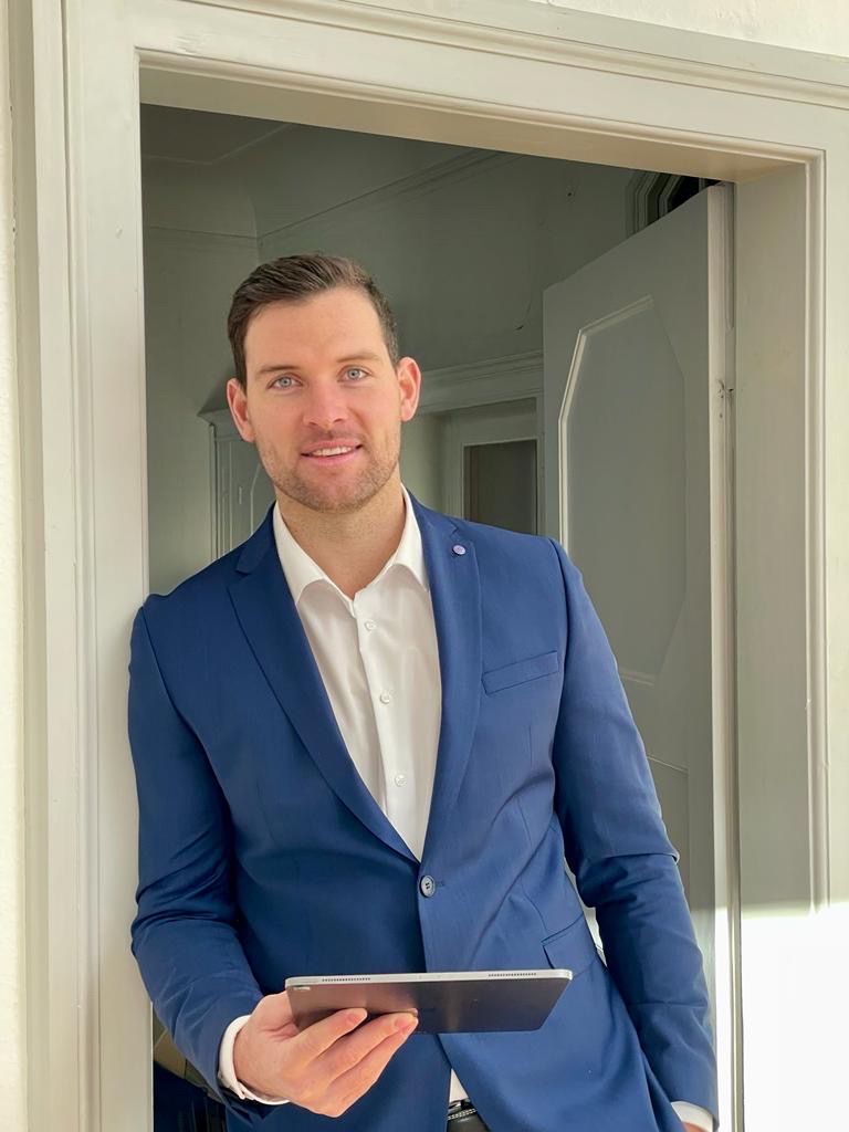 marcelo portrait neu.jpeg