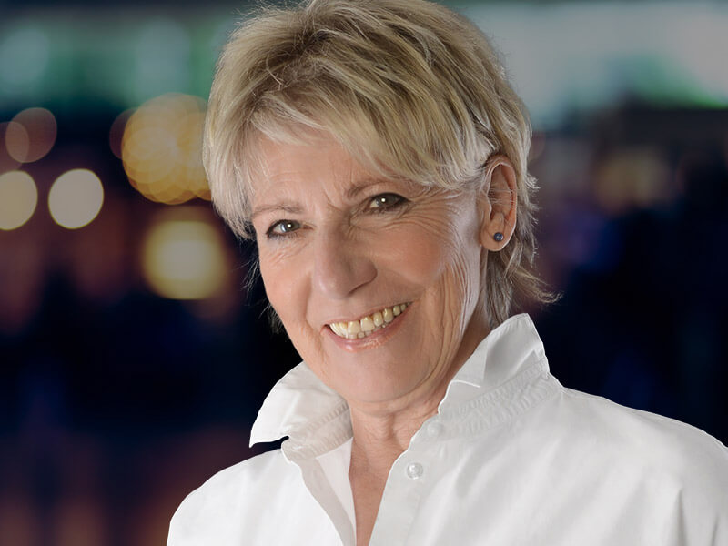 Immobilienmarkler-Altensteig-Martina-Waidele