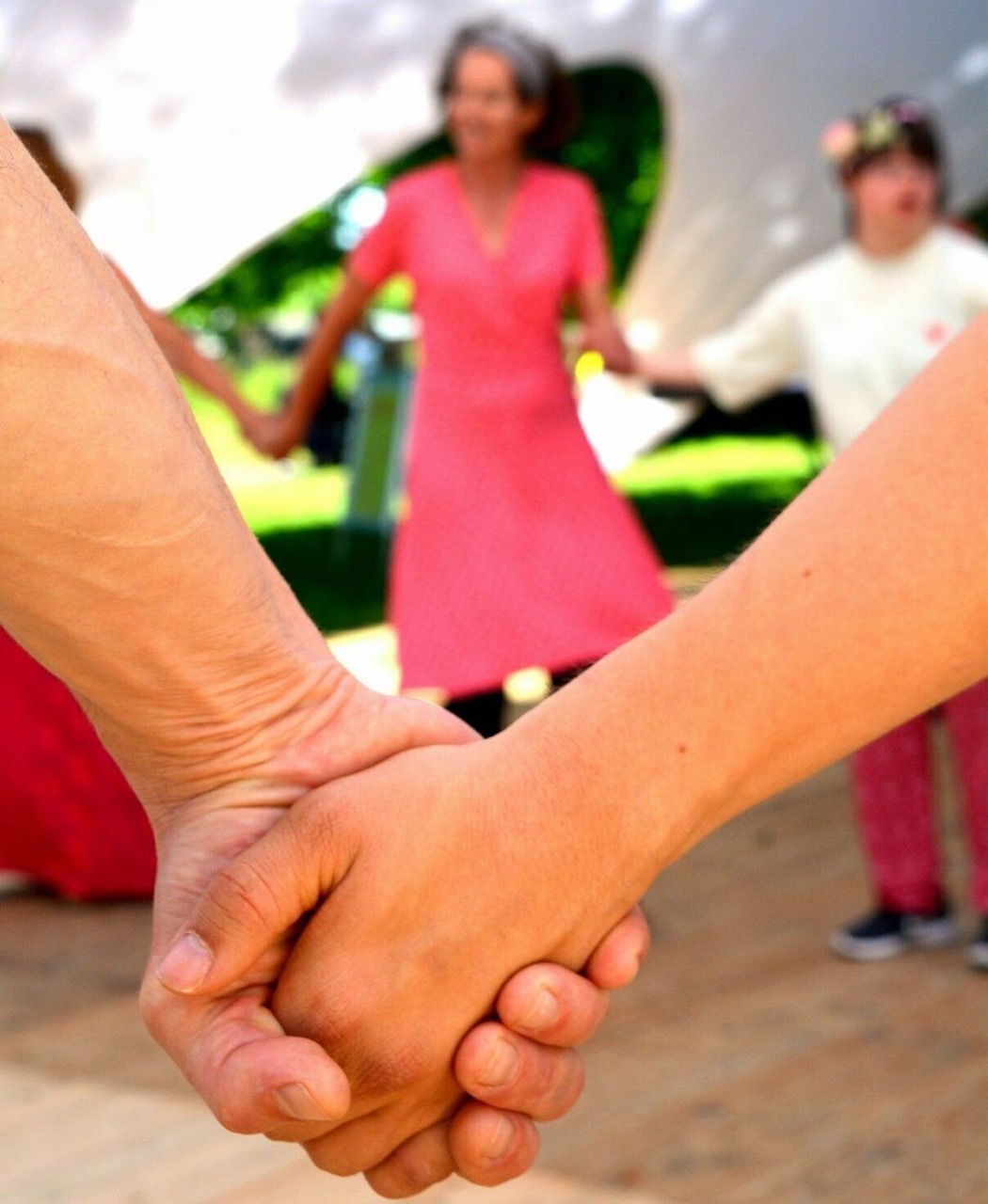 Groß (Hand in Hand).jpeg