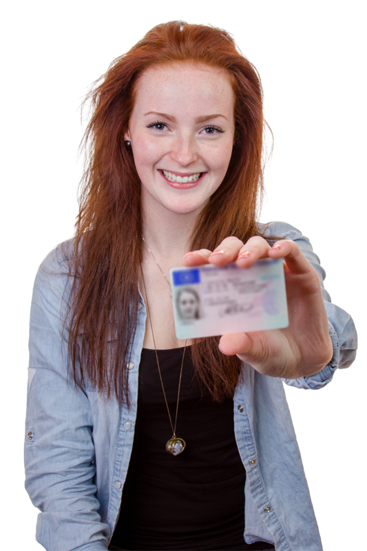 rothaarigen Frau mit Fuehrerschein.png