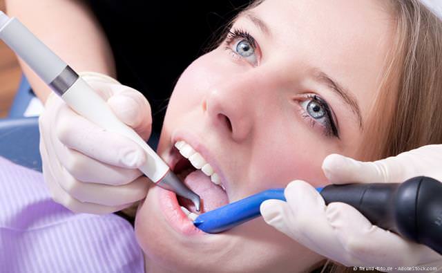 Extrem günstige Zusatzversicherung für Professionelle Zahnreinigung (PZR)