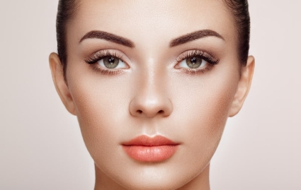 Augenbrauen - Permanent Make Up / Pigmentierung