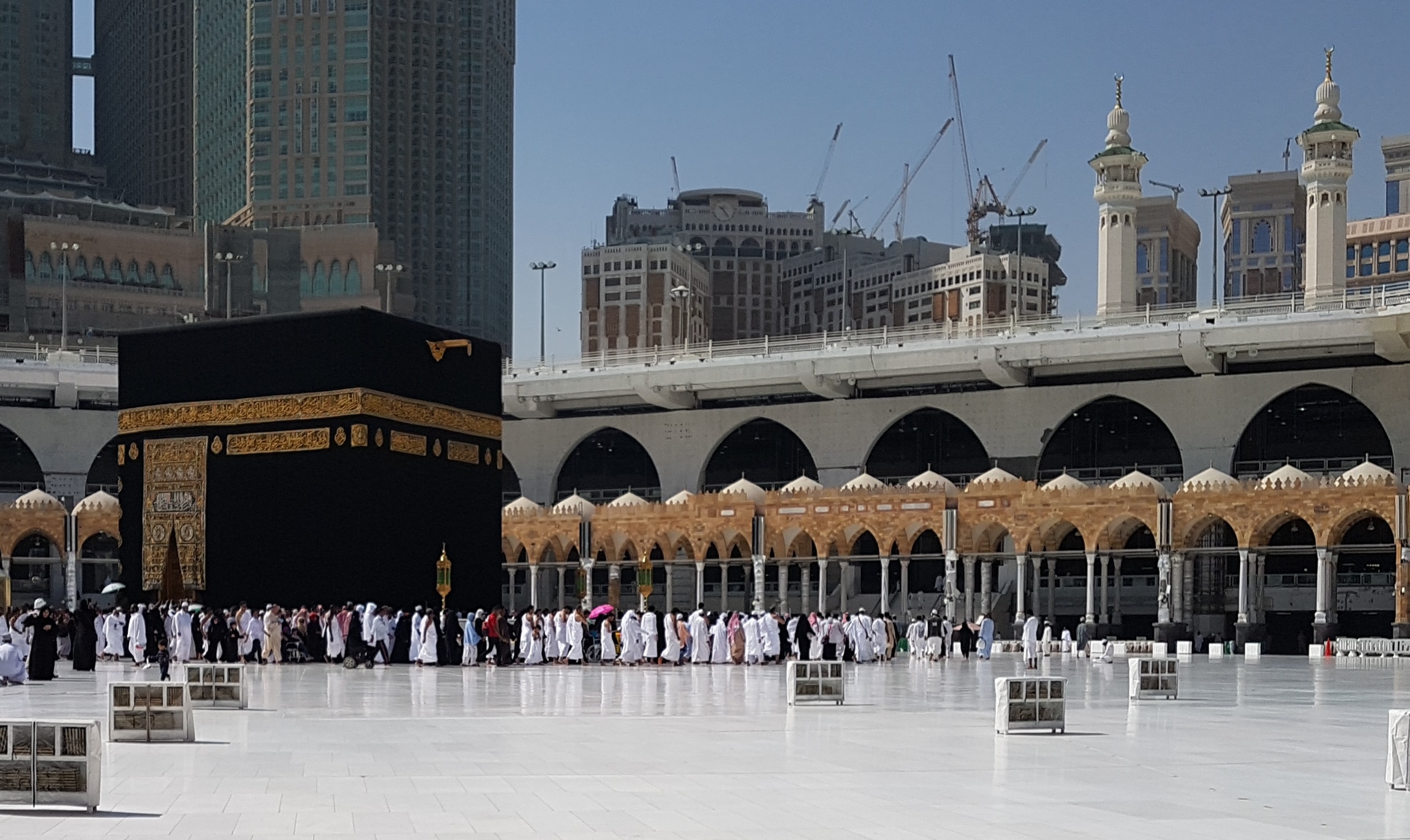 Umrah & Hajj: Wesentliche Unterschiede und Gemeinsamkeiten