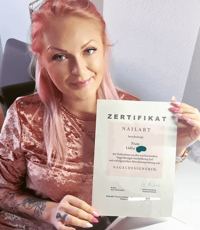 Nageldesign-Online-Ausbildung-Kundenbewertung-Lidia.png