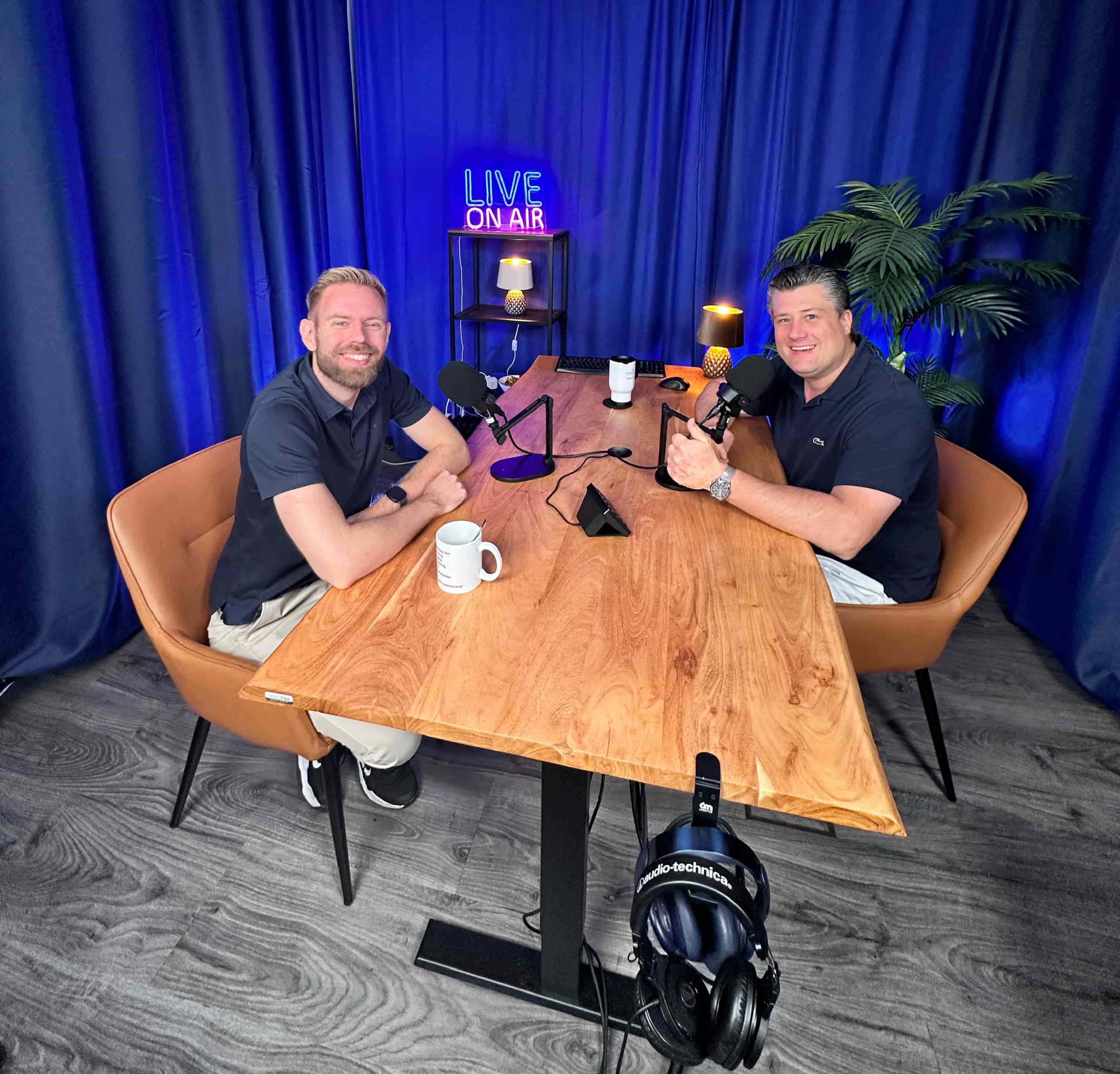 Felix und Steffen im Studio 4-min.JPG