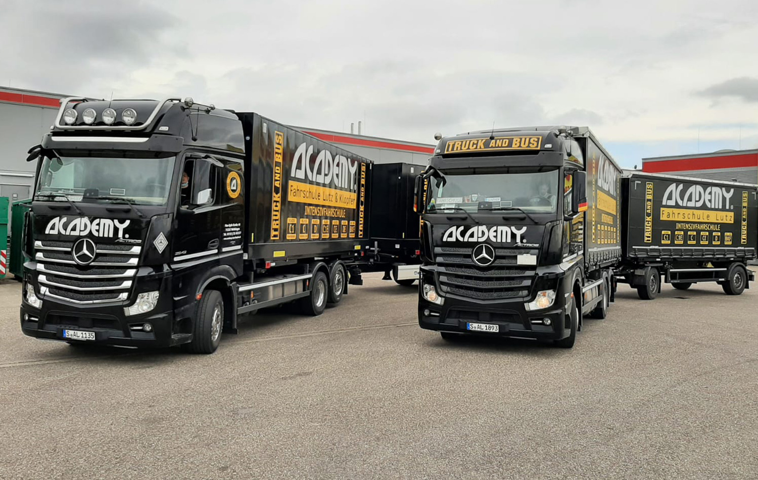 Academy-Lutz-LKW-Bus-2.jpg