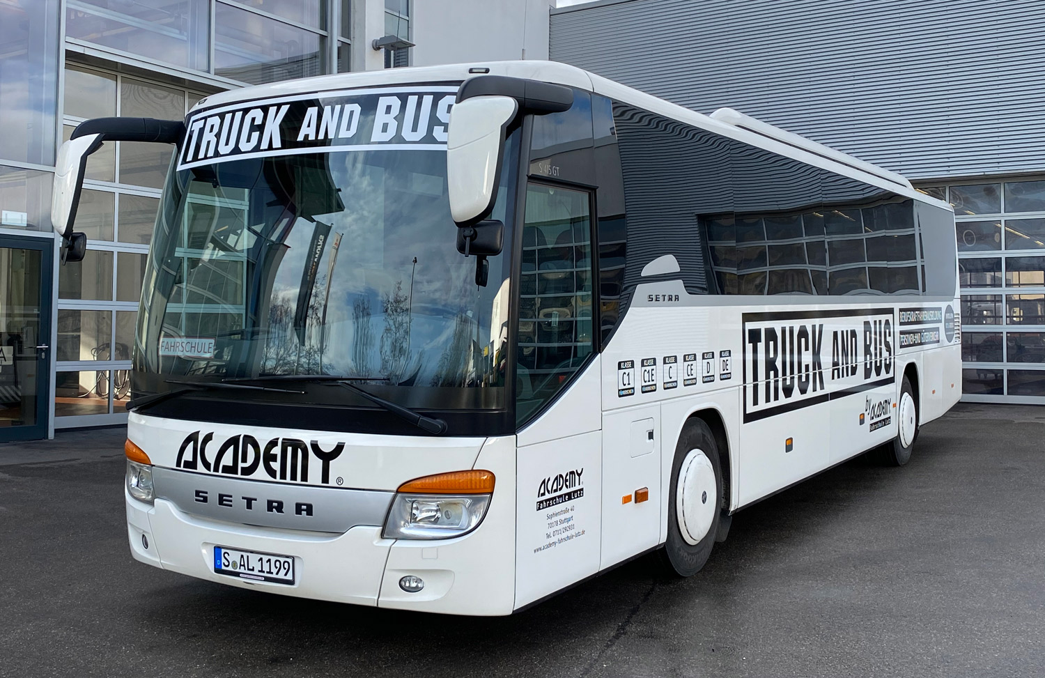 Academy-Lutz-Bus-2.jpg