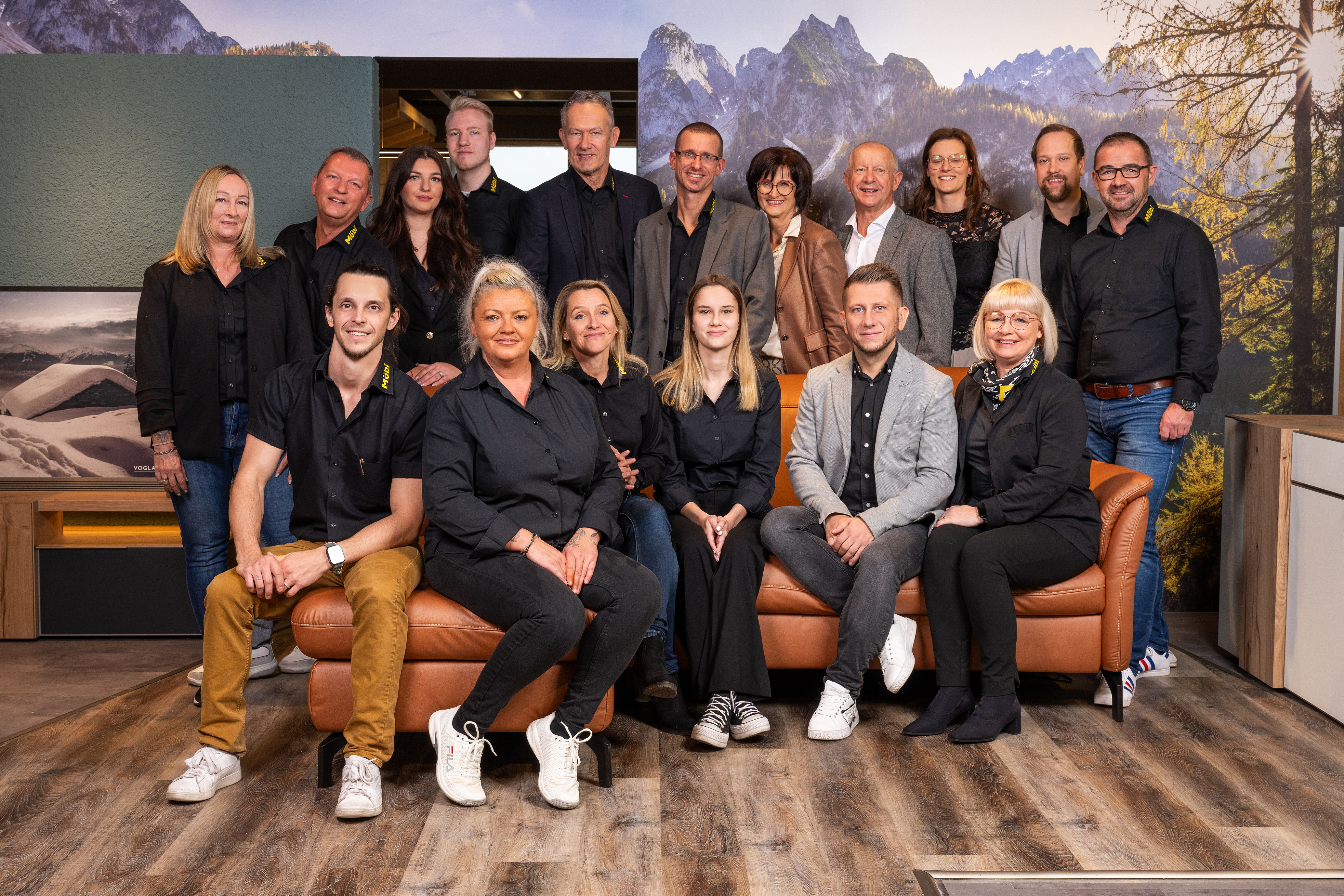 Verkaufs-Team2023_1.jpg
