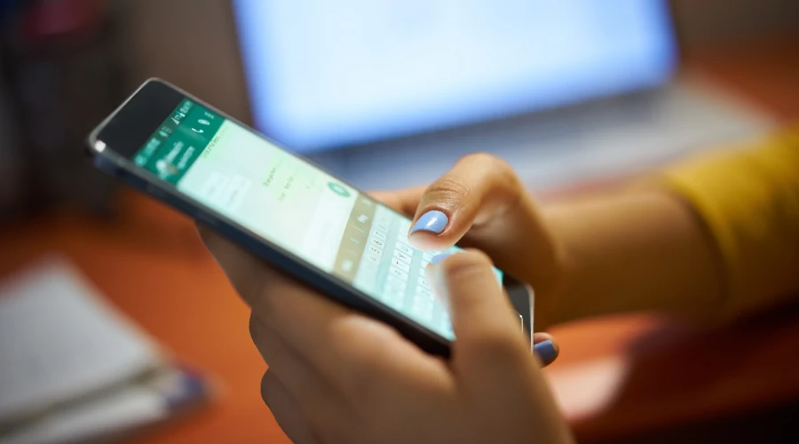 Über WhatsApp sind wir während unserer Öffnungszeiten schnell erreichbar und beraten Sie zu Ihrer Verordnung.