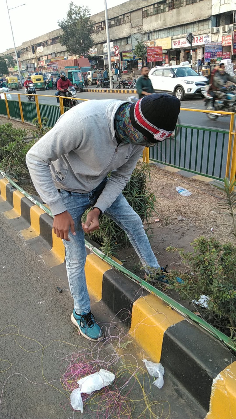 UUF volunteers cleaning a roadside during a neighbourhood drive