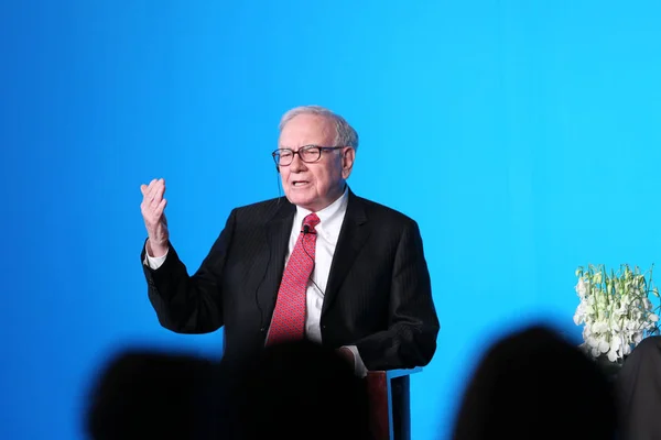 depositphotos_244798474-stock-photo-investor-philanthropist-warren-buffet-answers.jpeg