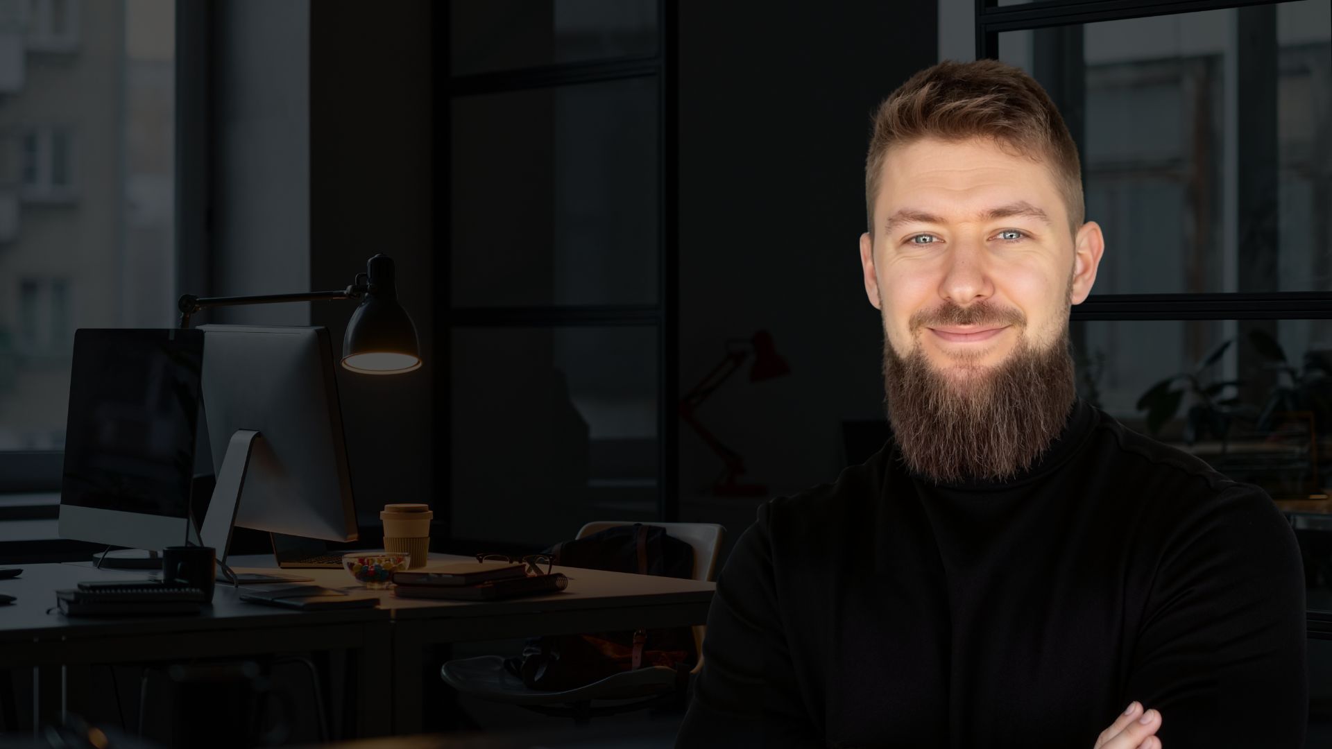 Pascal Mayer Hintergrund Startseite (16).jpg