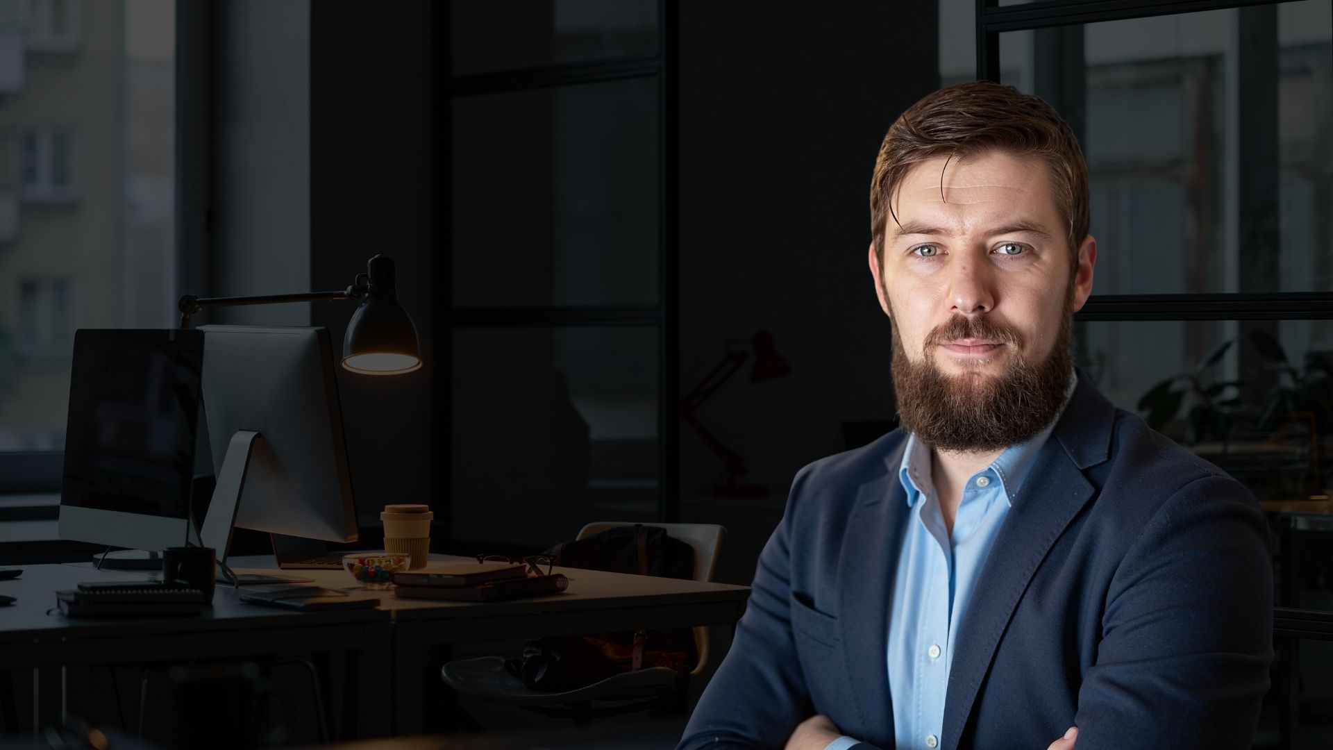 Pascal Mayer Hintergrund (33).jpg