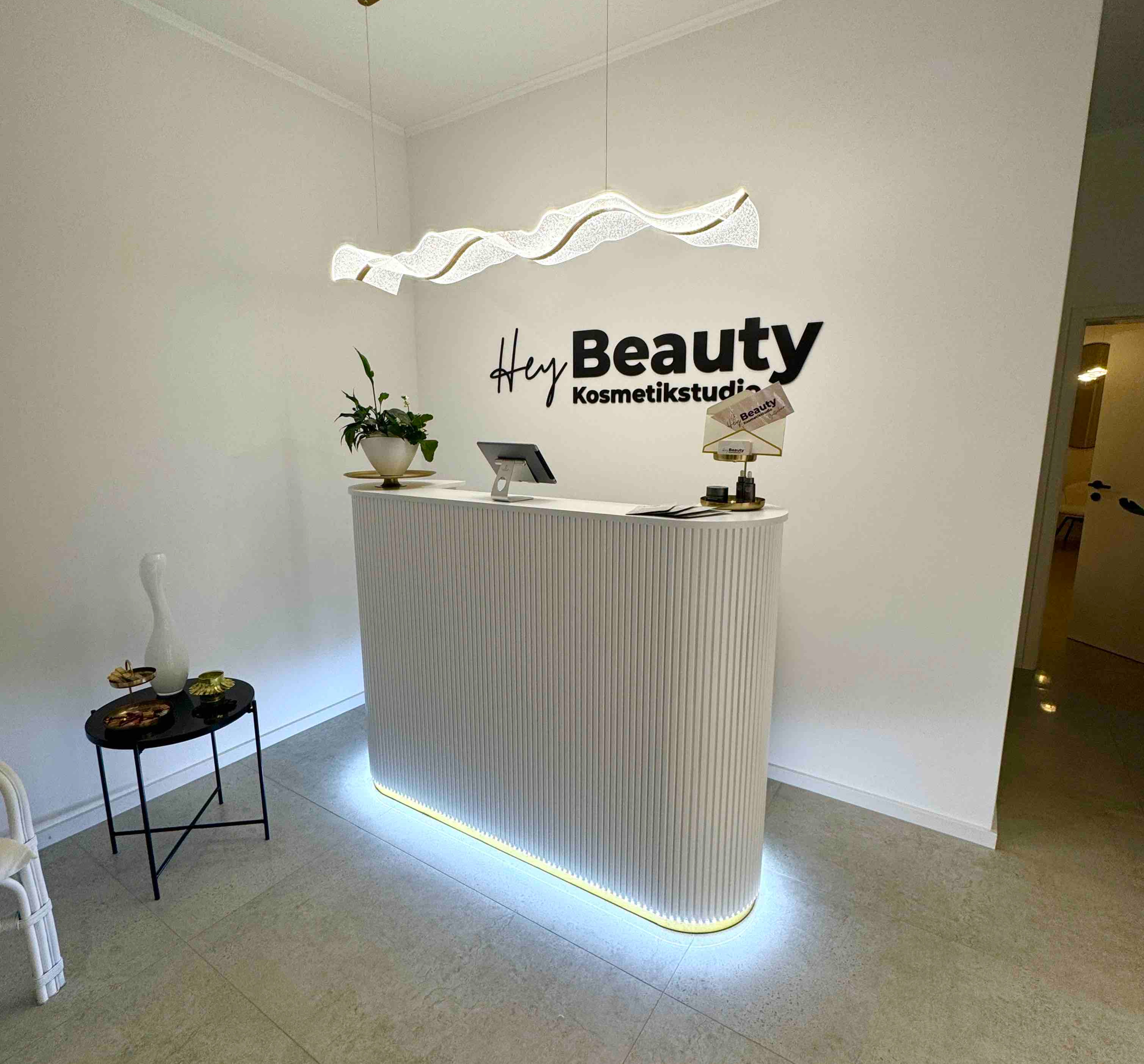 Theke HeyBeauty.jpeg