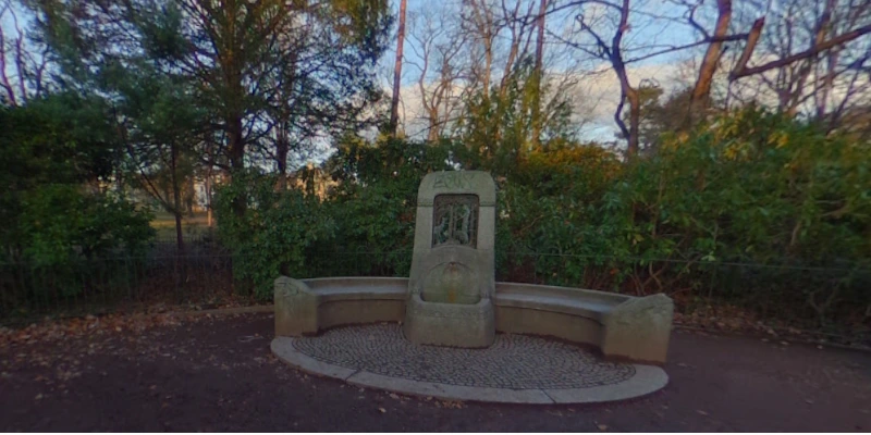 Spielplatz Hermann-Seidel-Park: Wie Grünflächen den Immobilienwert in Dresden-Striesen beeinflussen