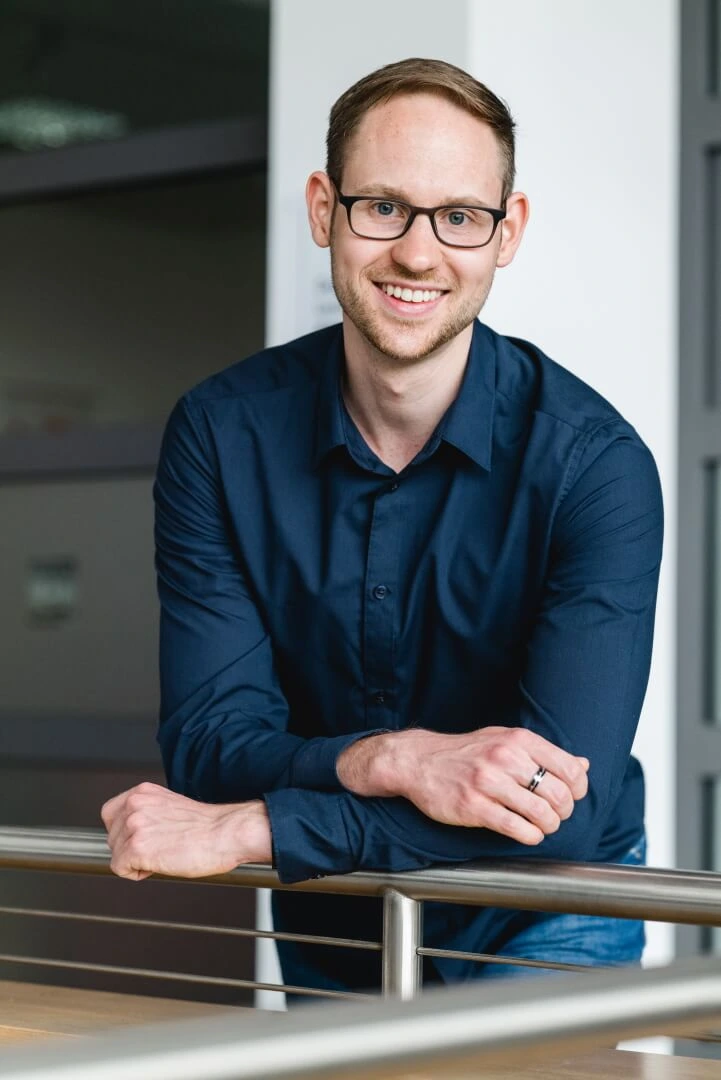 Timo Stephan ist Host des Podcasts KundenKompass für Sachverständige