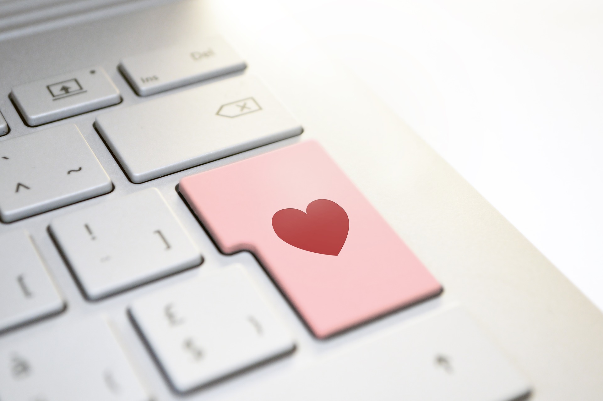 online über Internet Singles kennenlernen
