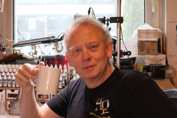 Verdiente Kaffeepause vom Bemalen