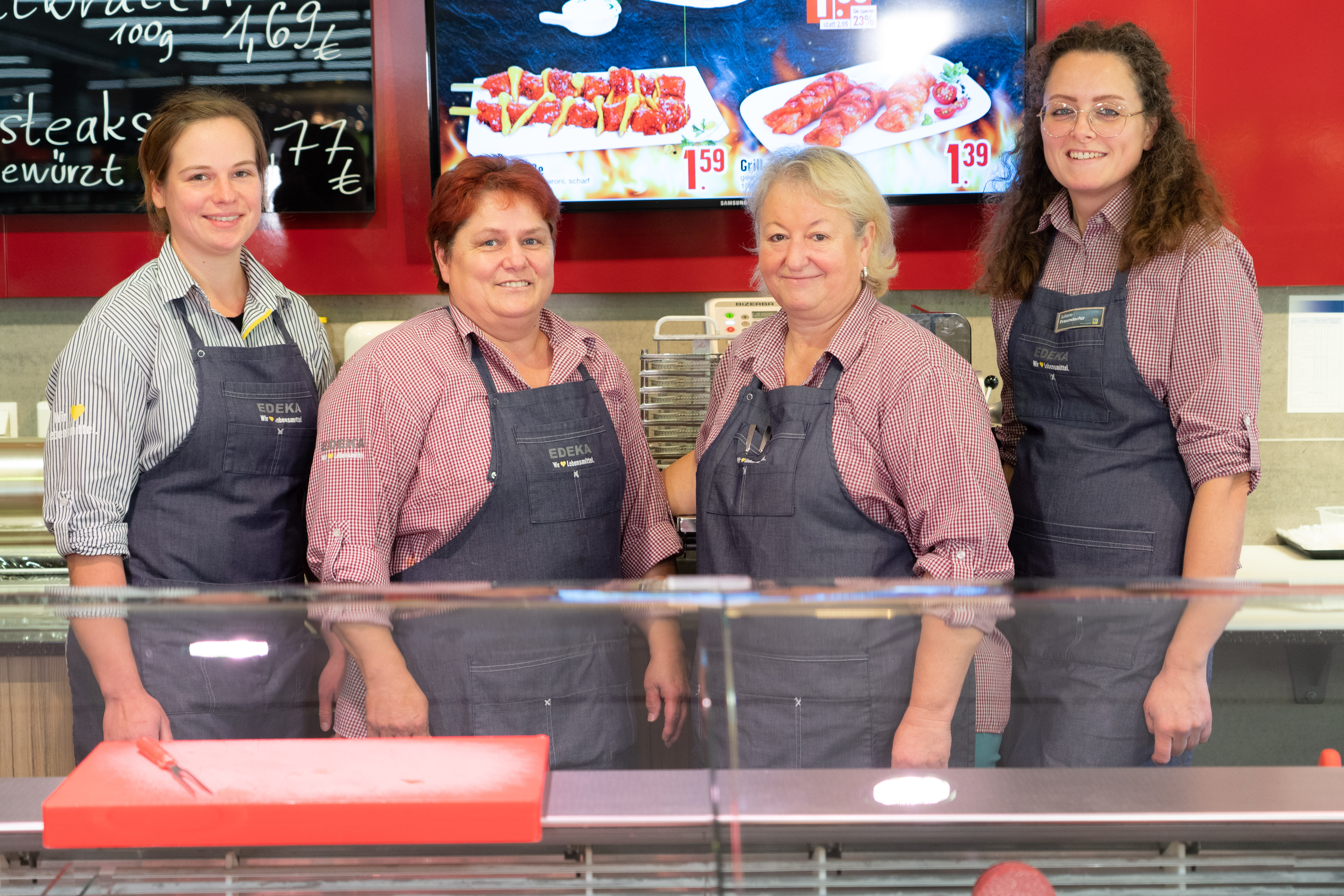 Edeka-Pirzer-Neunburg-Metzgereiteam.jpg
