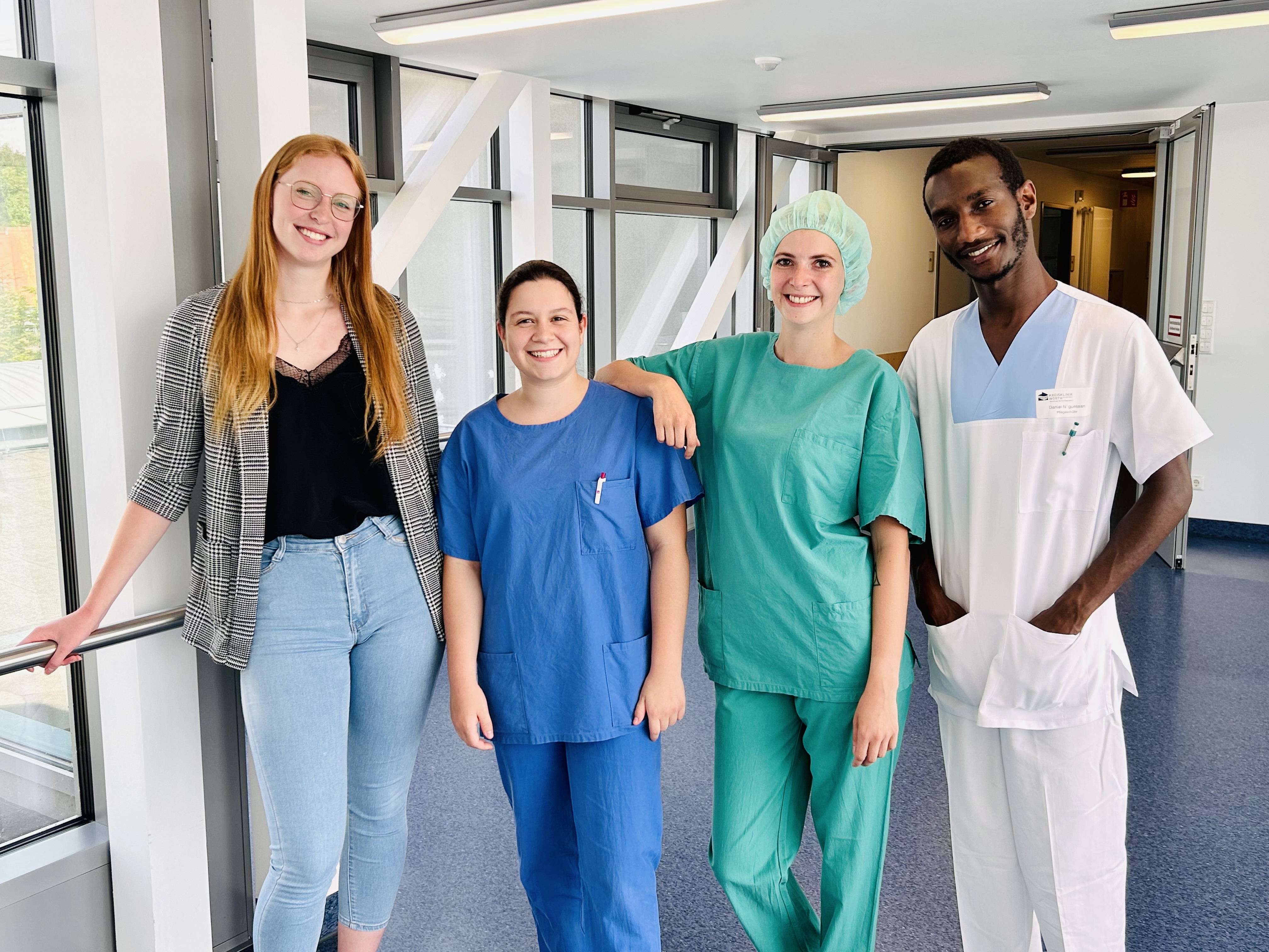 Gruppe Bild 3 Linda Reiter Klinik Wörth.jpg